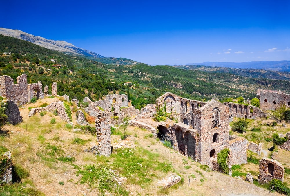 15 Must-See Places In Greece - Mystras