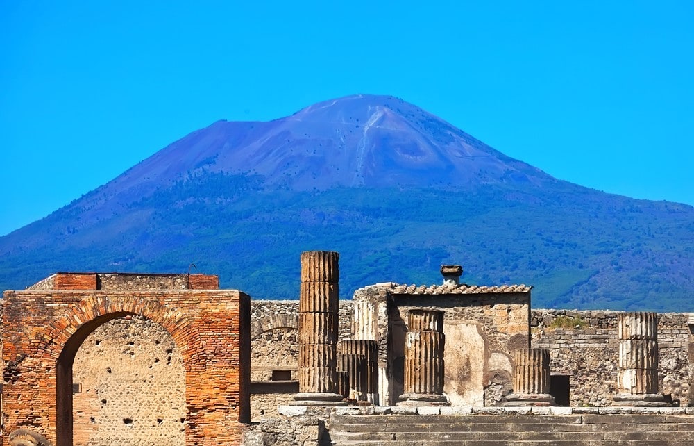 Things you should do in Italy Go back in time with Pompeii