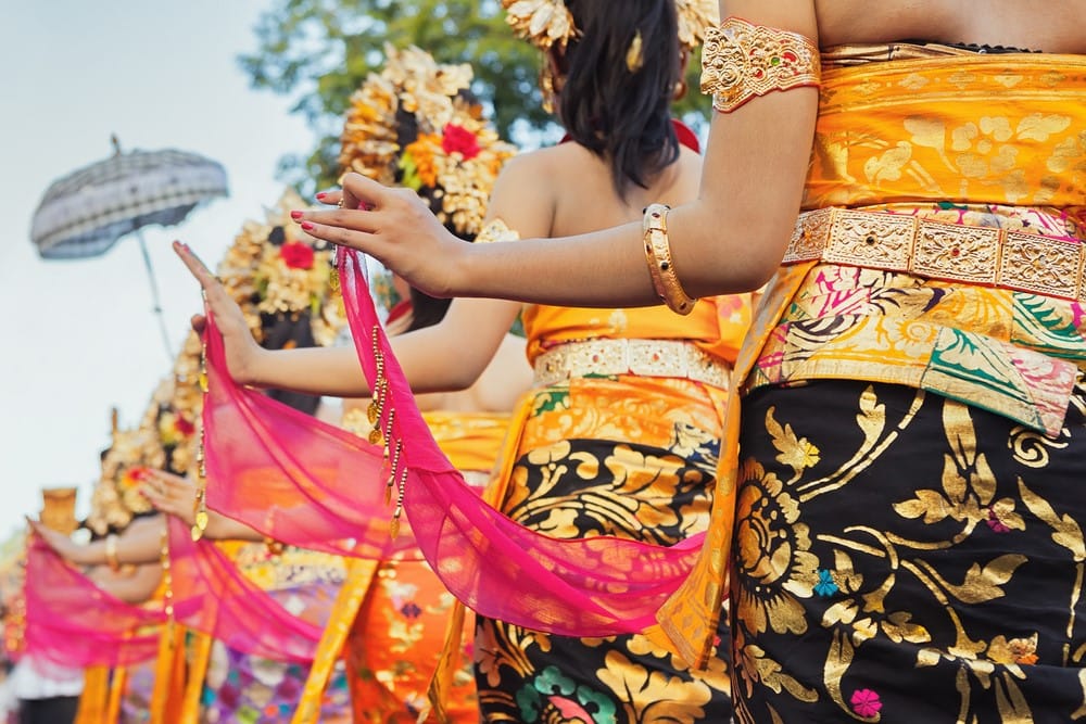 Things to do in India Join the fun at a Hindu festival