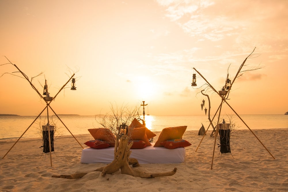 Activities and attractions on the Maldives Watch the sunsets