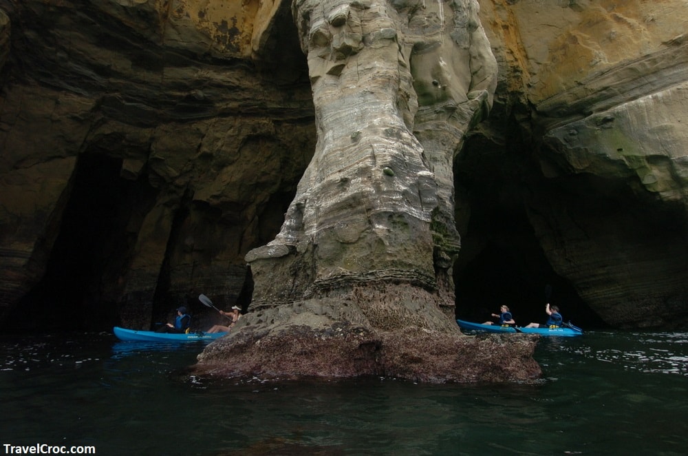 Kayakers in cave - Kayaking La Jolla