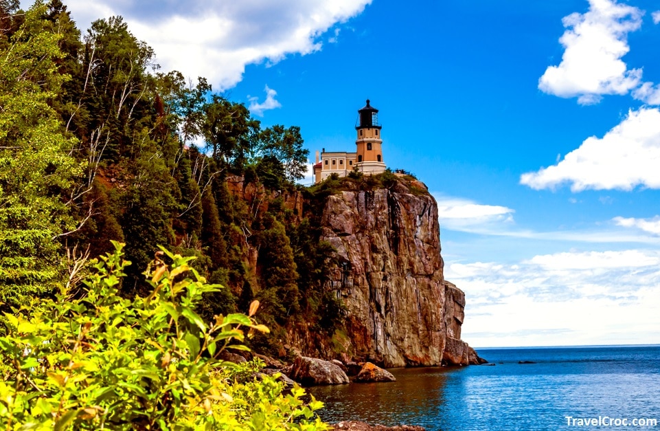 Split Rock Light House on Minnesota North Shore Scenic Drive - Romantic Things to Do in Duluth MN