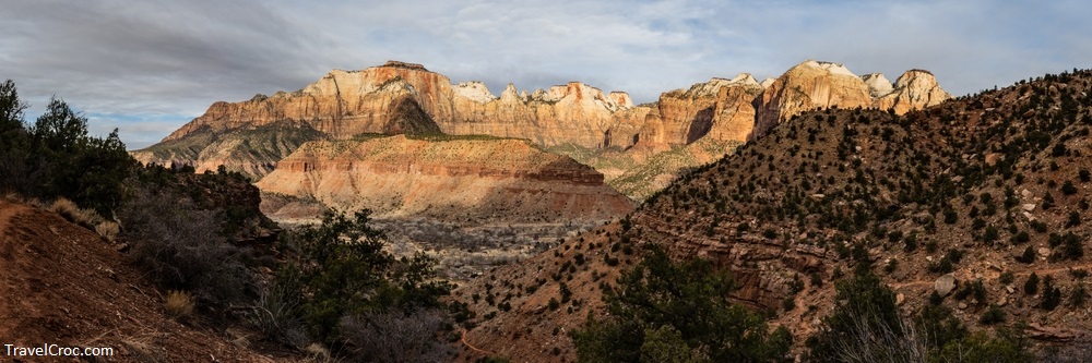 Panorama of West Temple From The Watchmen Trail - Best time to visit Zion Natrional Park
