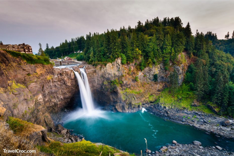 A beautiful landscape view of Snoqualmie Falls