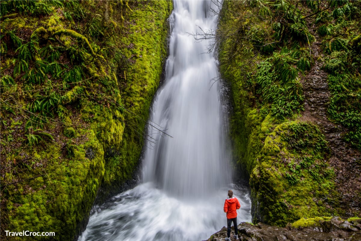 Bridal Veil Falls - Waterfall hikes near Seattle 