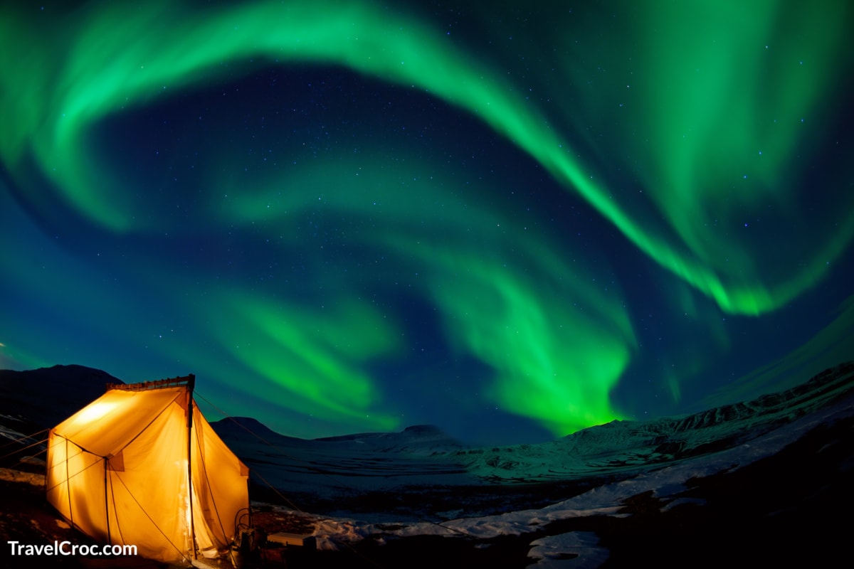 Camping in Alaska with the northern lights